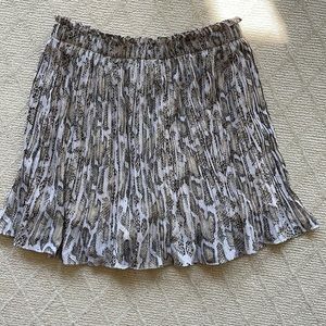Pleated snake print mini skirt
